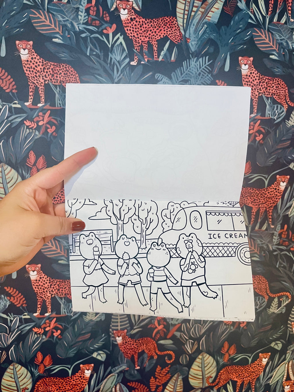 Happy Frogs Coloring book